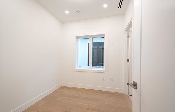 4424 W 4th Avenue Point Grey