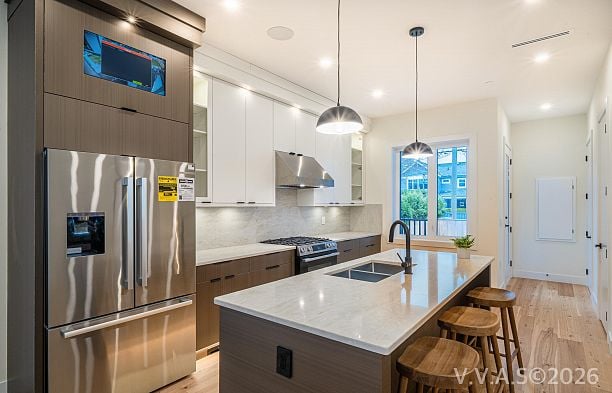 2837 W 31st Avenue MacKenzie Heights