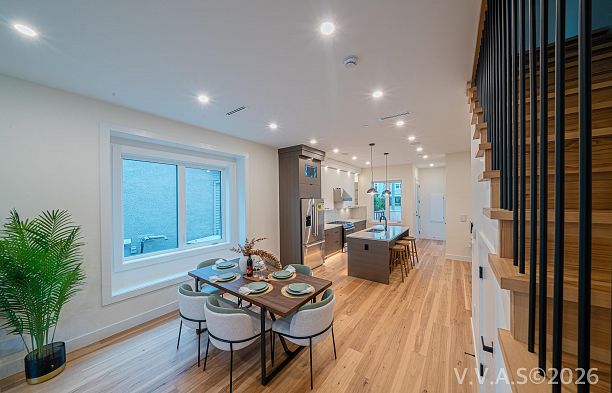 2837 W 31st Avenue MacKenzie Heights