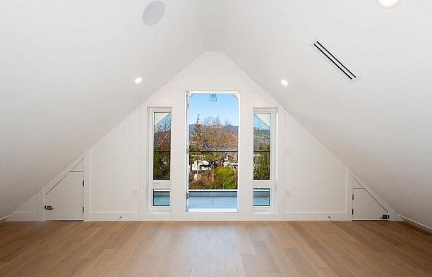 4426 W 4th Avenue Point Grey