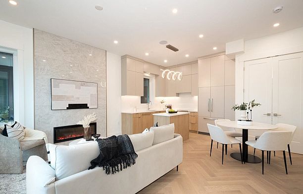 4426 W 4th Avenue Point Grey