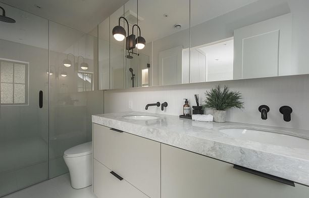 2 240 E 37th Avenue Main