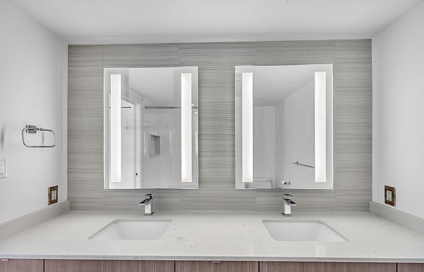 1405 1788 Columbia Street False Creek