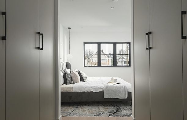 2 240 E 37th Avenue Main