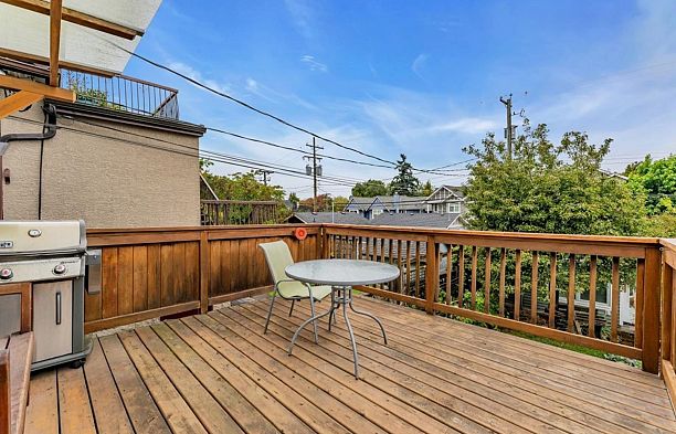 57 W 17th Avenue Cambie
