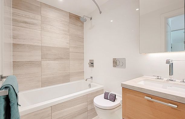 301 7128 Adera Street South Granville