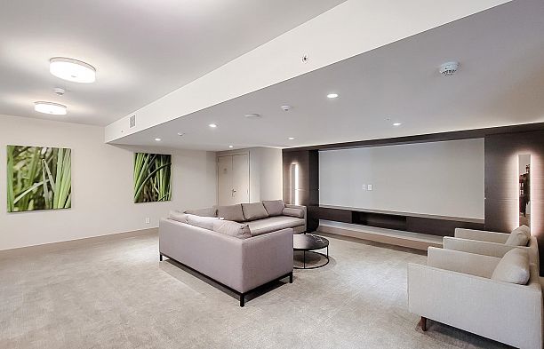 301 7128 Adera Street South Granville