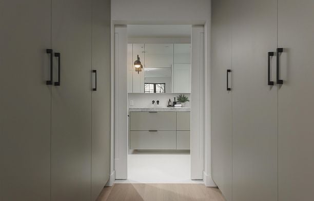 2 240 E 37th Avenue Main