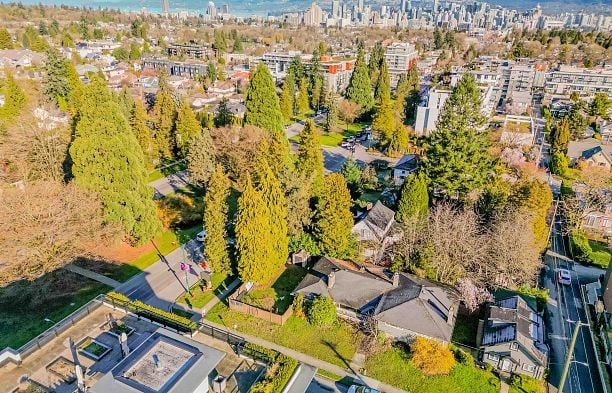 208 4408 Cambie Street Cambie