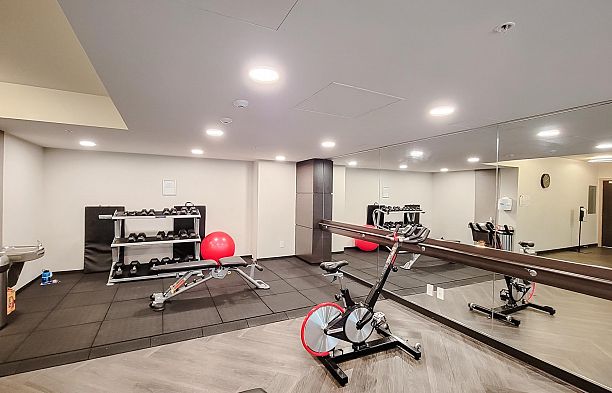 301 7128 Adera Street South Granville