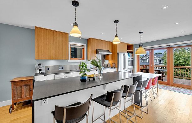 57 W 17th Avenue Cambie