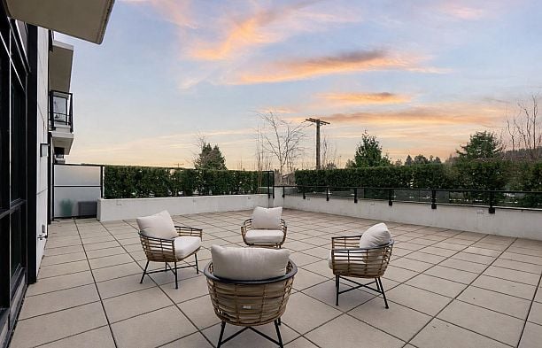 372 438 W King Edward Avenue Cambie