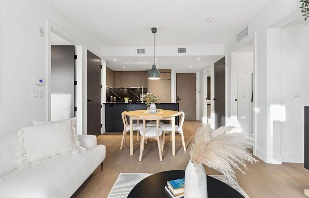 205 5089 Quebec Street Main