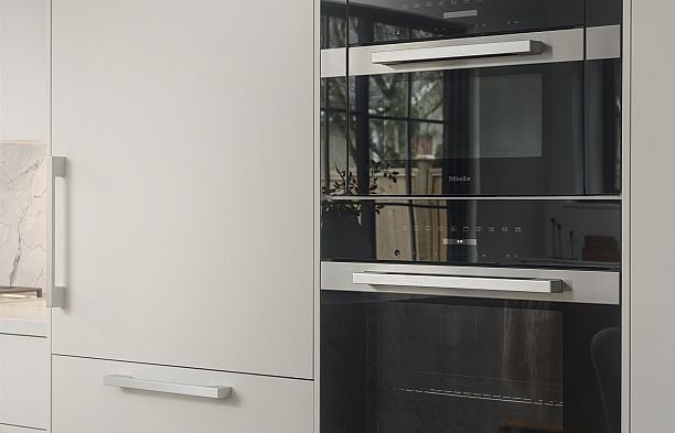 2 240 E 37th Avenue Main