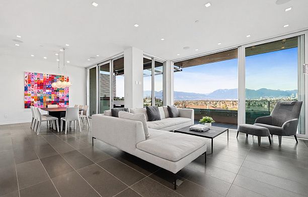 2705 W 30th Avenue MacKenzie Heights