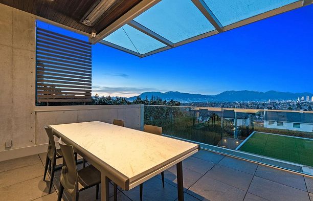 2705 W 30th Avenue MacKenzie Heights