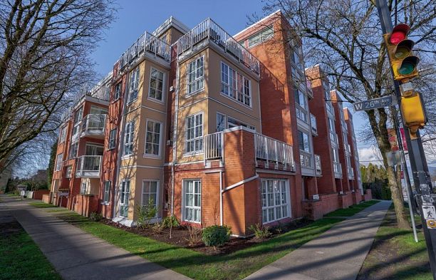 402 3621 W 26th Avenue Dunbar