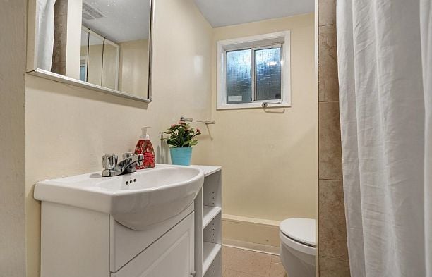 7405 West Boulevard S.W. Marine