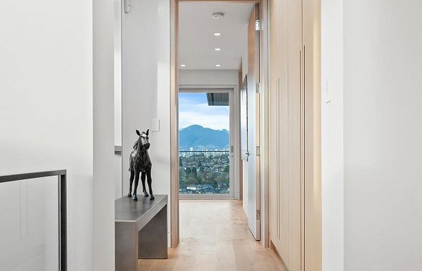 2705 W 30th Avenue MacKenzie Heights