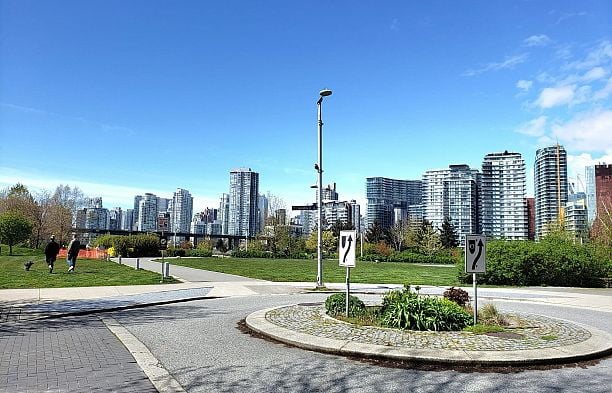 186 ATHLETES WAY, Vancouver BC V5Y 0B7 False Creek