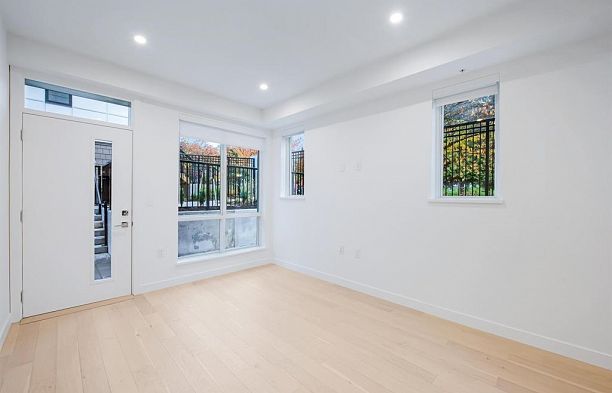 871 33 Avenue Cambie