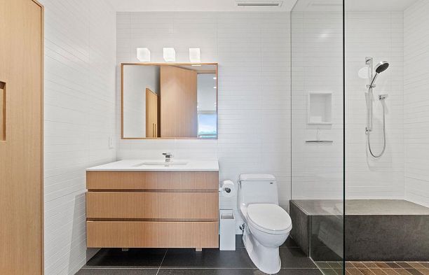 2705 W 30th Avenue MacKenzie Heights