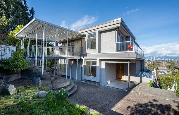 2856 W King Edward Avenue Arbutus