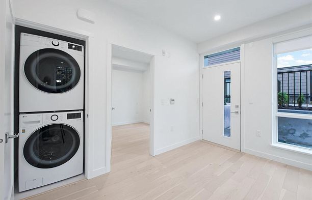 871 33 Avenue Cambie