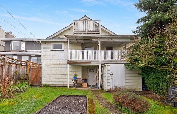 7405 West Boulevard S.W. Marine