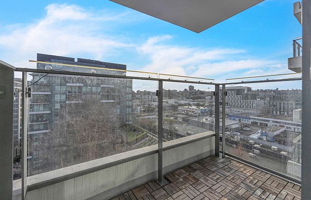 1405 1788 Columbia Street False Creek