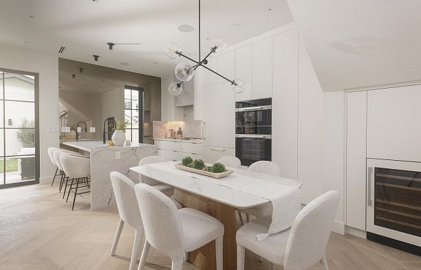 2 240 E 37th Avenue Main