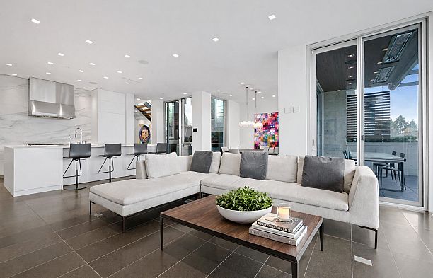 2705 W 30th Avenue MacKenzie Heights