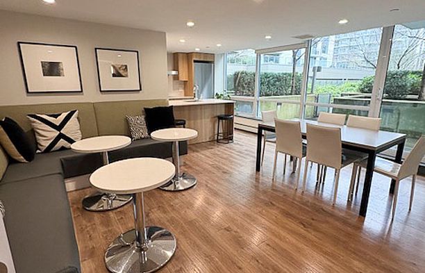 1405 1788 Columbia Street False Creek