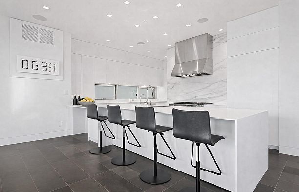 2705 W 30th Avenue MacKenzie Heights