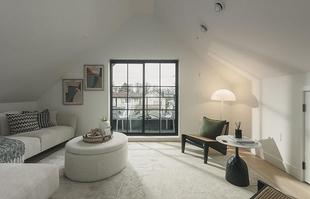 2 240 E 37th Avenue Main