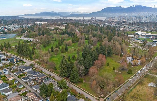 205 5089 Quebec Street Main