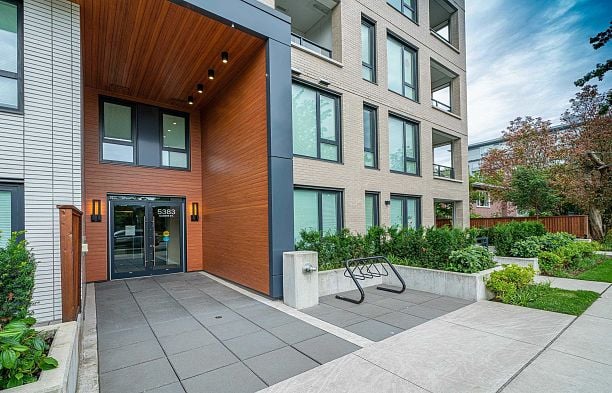 105 5383 Cambie Street Cambie