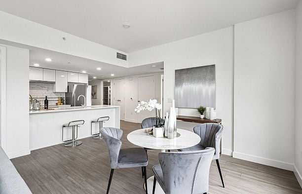 372 438 W King Edward Avenue Cambie