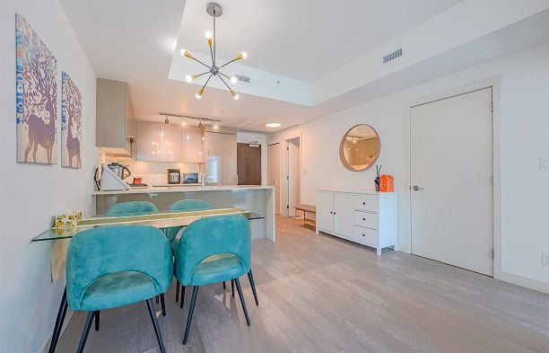 208 4408 Cambie Street Cambie