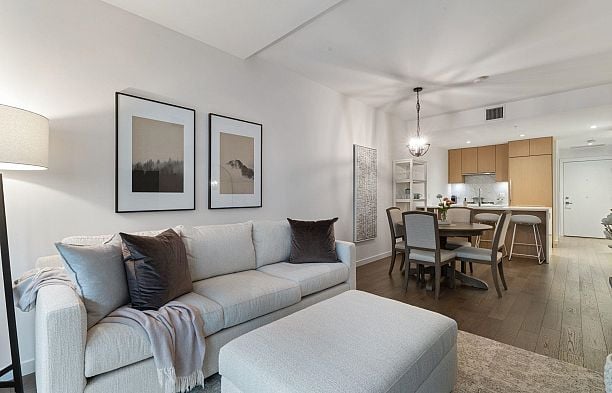 105 5383 Cambie Street Cambie