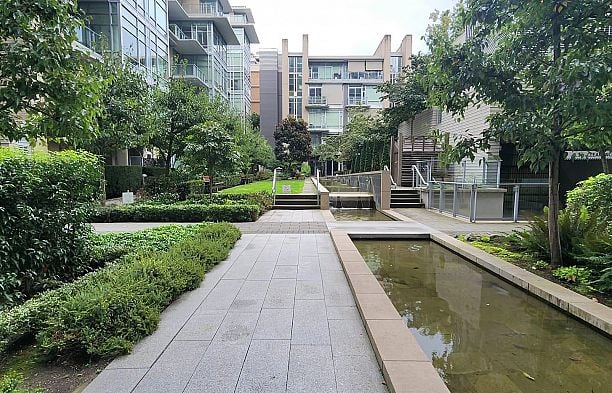 186 ATHLETES WAY, Vancouver BC V5Y 0B7 False Creek