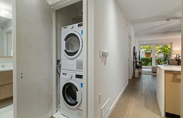 105 5383 Cambie Street Cambie