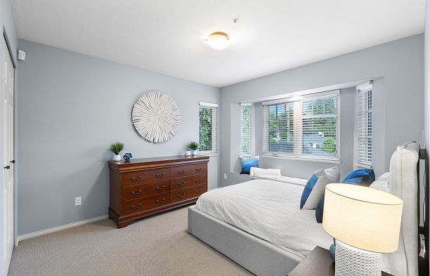 2318 Oliver Crescent Arbutus