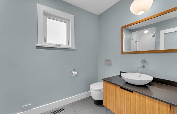 57 W 17th Avenue Cambie