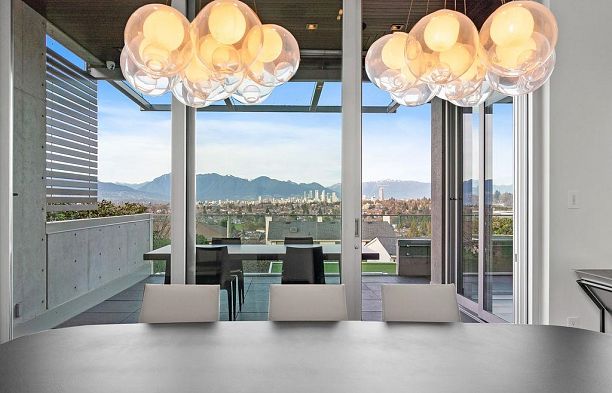 2705 W 30th Avenue MacKenzie Heights