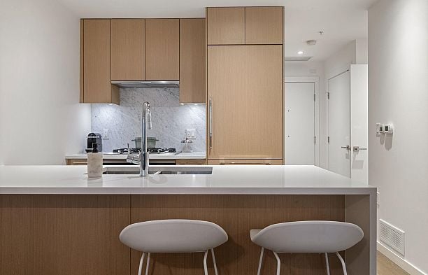 105 5383 Cambie Street Cambie