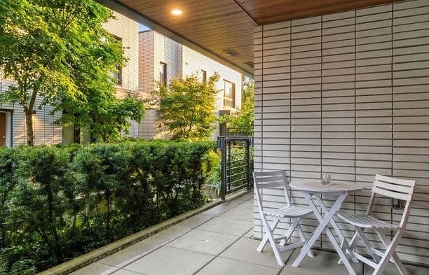 105 5383 Cambie Street Cambie