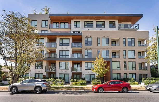 105 5383 Cambie Street Cambie