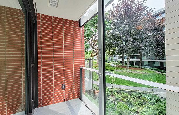 301 7128 Adera Street South Granville