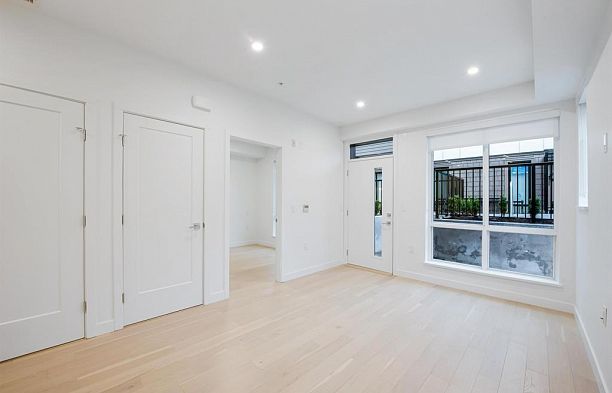 871 33 Avenue Cambie